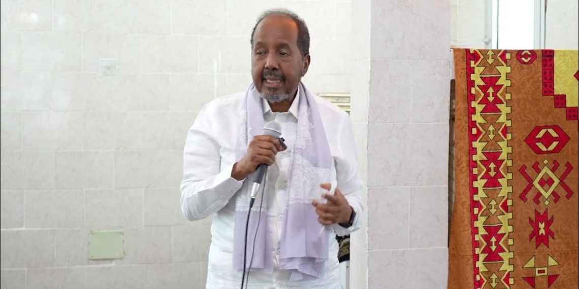 الرئيس الصومالي يدعو الشعب إلى المساهمة في تحرير البلاد من حركة الشباب