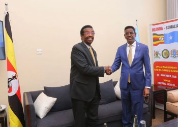 وزير الأمن الصومالي يلتقي نظيره الأوغندي لبحث شراكة أوسع في مكافحة الإرهاب