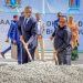 رئيس الوزراء الصومالي عبدي بري وعمدة بلدية مقديشو يضعان حجر الأساس لطريق بولوحوبي في مقديشو العاصمة