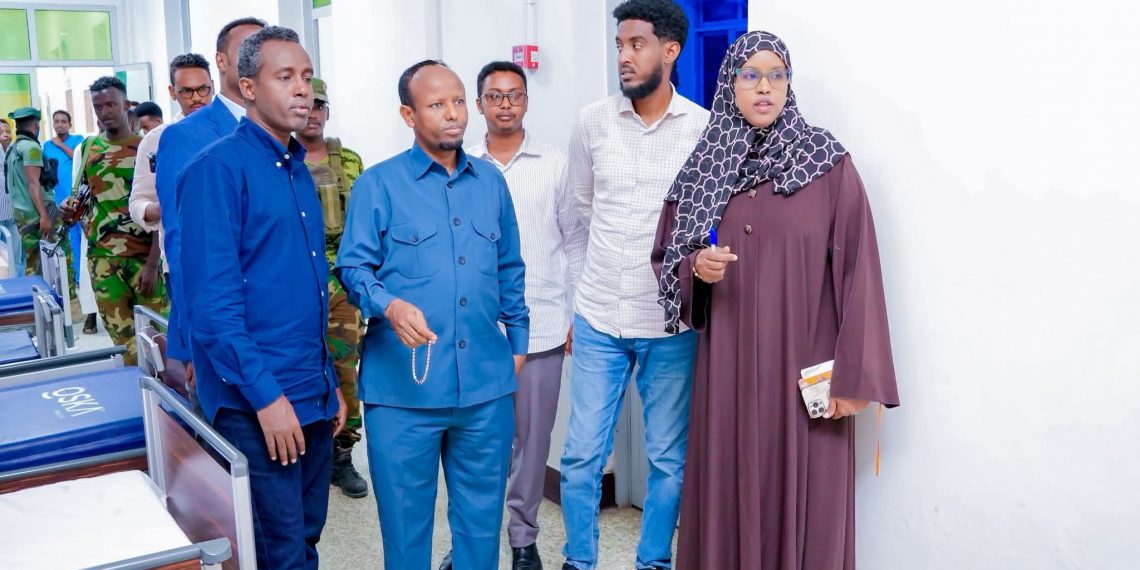 وزير الصحة الصومالي يقوم بزيارة طارئة إلى مستشفى بنادر للأمومة والطفولة