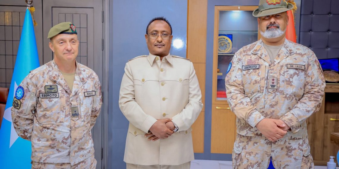 إدارة إقليم بنادر وبعثة الاتحاد الأوروبي في الصومال تبحثان تعزيز التعاون الأمني وتطوير العاصمة مقديشو