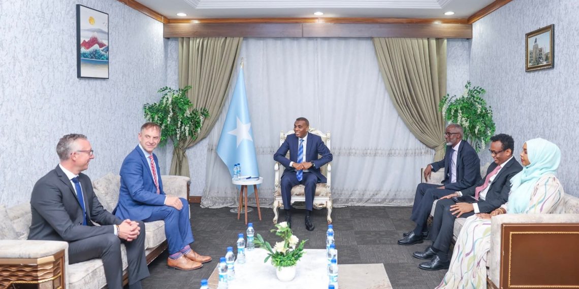 رئيس وزراء الصومال يستقبل سفير ألمانيا ويؤكدان على تعزيز التعاون الأمني والاقتصادي