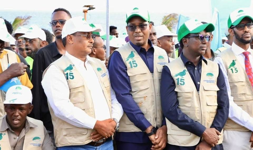 رئيس إدارة إقليم بنادر يعلن ترشحه رسميًا لمنصب محافظ إدارة بنادر،وعمدة بلدية مقديشو في الانتخابات المحلية