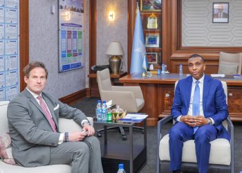 رئيس الوزراء الصومالي يستقبل سفير مملكة السويد لدى الصومال