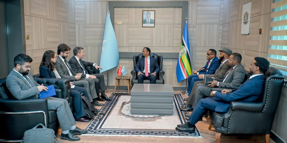 الصومال وتركيا تعقدان مباحثات رفيعة المستوى لتعزيز التعاون الثنائي