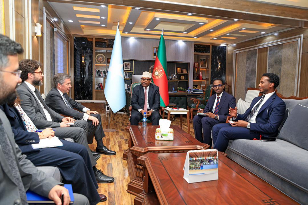 الصومال – وزير الدفاع الصومالي يستقبل وفداً تركياً ويبحث تعزيز التعاون العسكري بين البلدين